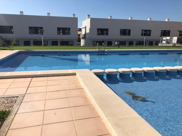 BUNGALOW CON PISCINA — 9