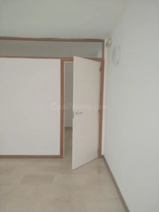 OFICINA CON COCINA Y BAÑO CON DUCHA EN PLANTA PRIMERA - LOCA - foto 5