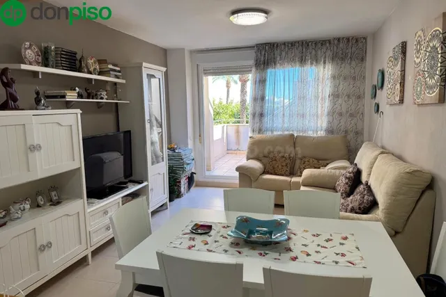 Venta de piso en Roquetas de Mar (Almería) - foto 2