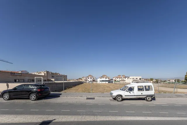 Solar de 1.175 m2 en Ogijares — 14