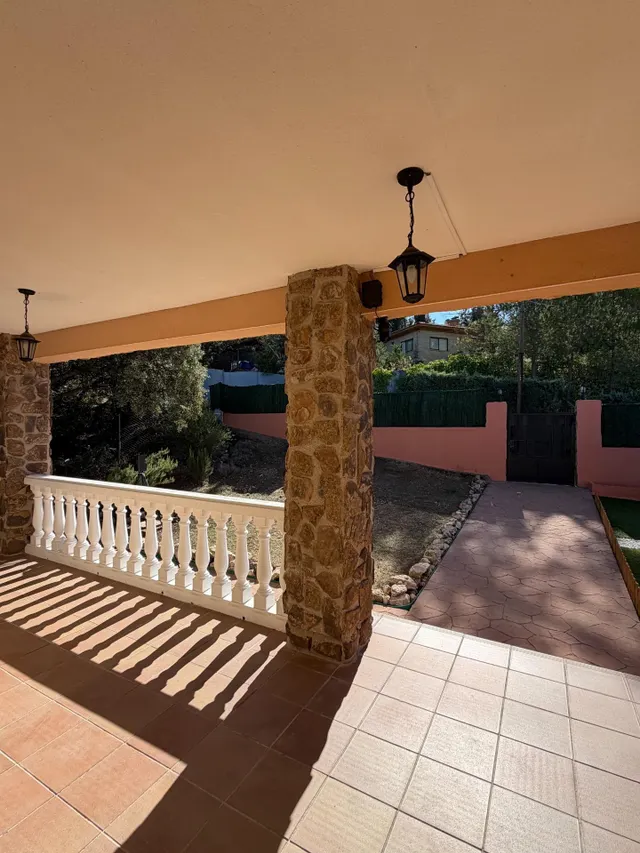 Chalet con placas solares en  zona las gaviotas — 9