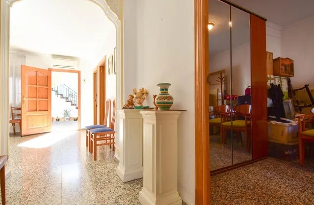 ¡Oportunidad única en Picassent! Casa en buen estado con gran potencial — 7