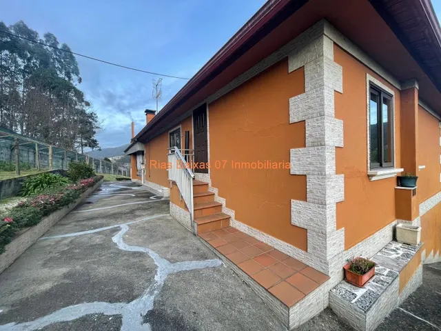 REF 4206 CASA 5 DORM. CON AMPLIA PARCELA CERRADA ( MOS ) — 5