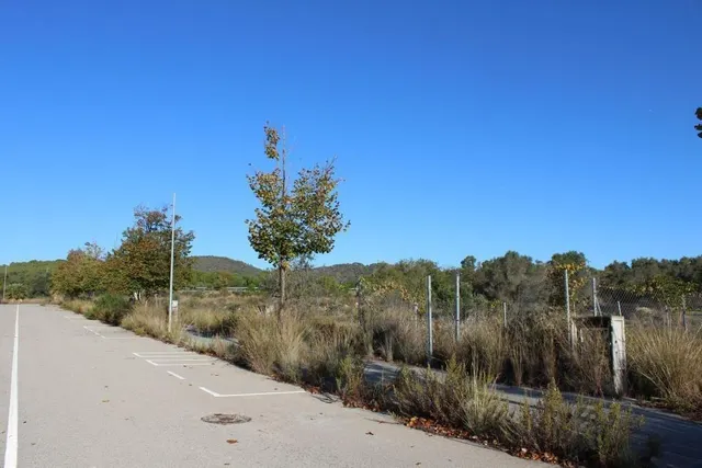 SOLAR URBANO EN EL VENDRELL — 5