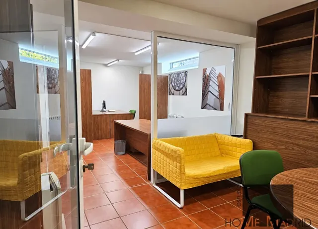 ESTUDIO HOME MADRID ofrece oficina profesional de 52,51 m2, con jardín circundante, en el barrio de Peñagrande. — 6