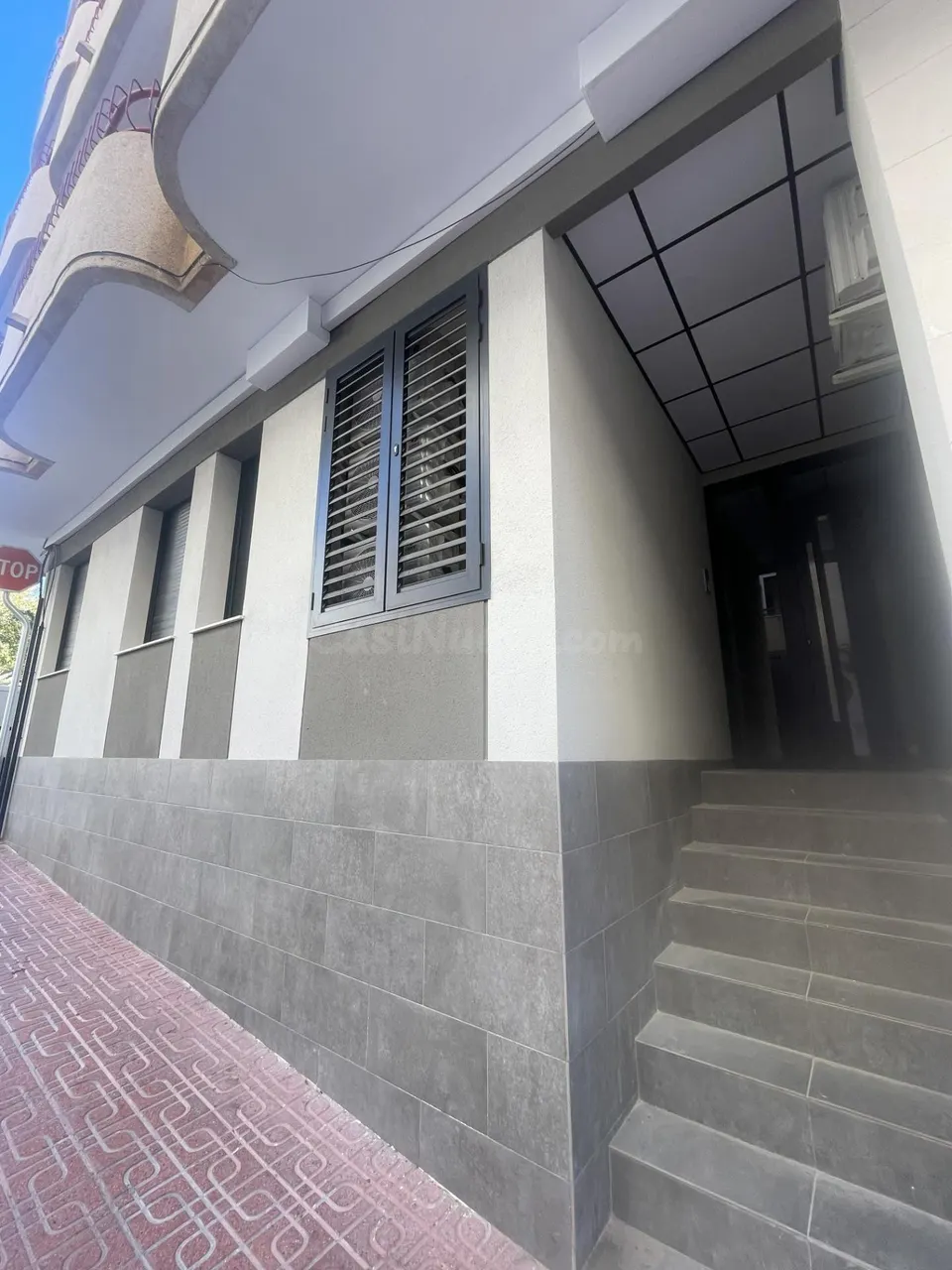 GRAN ESTUDIO EN TORREVIEJA: 1 BAÑO