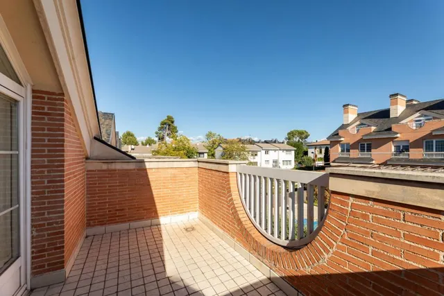 Chalet Adosado en Pozuelo De Alarcón — 38