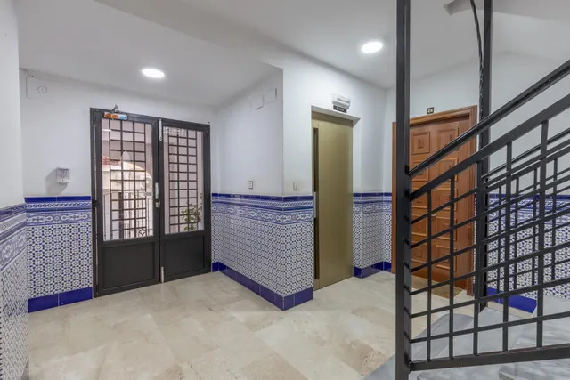 Amplio piso con garaje y trastero en el centro — 40