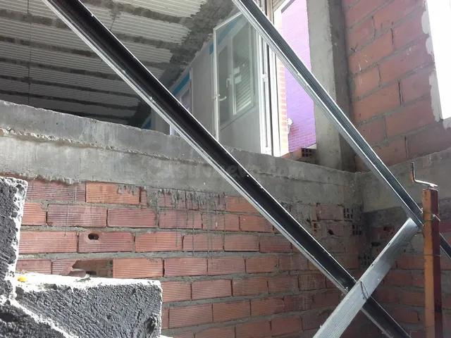 NAVE CON VIVIENDA UNIFAMILIAR EN CALLE ALFREDO LOPEZ, DEL BA - foto 5