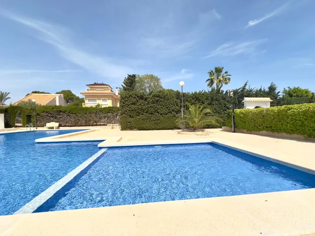 Villa estilo mediterráneo en La Zenia, Orihuela Costa — 46