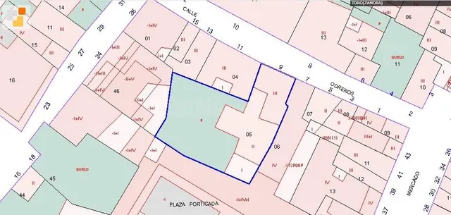 ESTUPENDA CASA ADOSADA EN VENTA, CON 7 DORMITORIOS, 2 BAÑOS  - foto 2