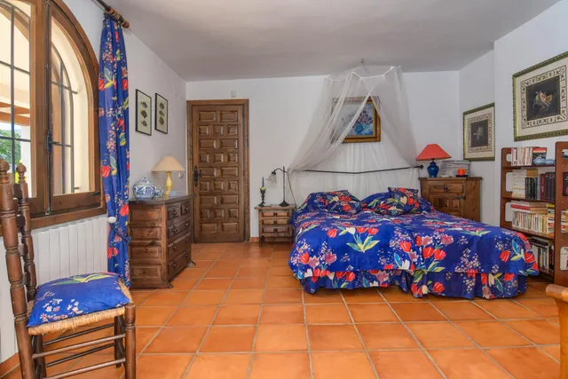 ✓Villa Amplia de Estilo Rústico con Piscina en Calpe, Costa Blanca. — 20