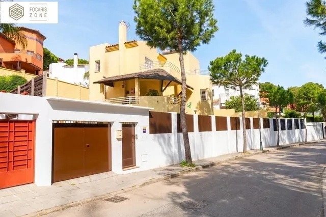 IMPRESIONANTE CHALET EN EL PINAR — 27
