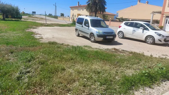 OPORTUNIDAD ÚNICA: TERRENO URBANO EN SANT JAUME D’ENVEJA – Z - foto 2