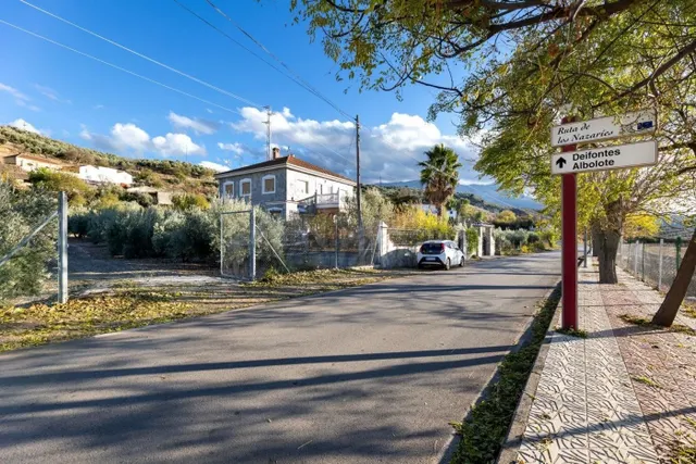 Fantástica parcela urbana en Iznalloz, construya su sueño! — 4