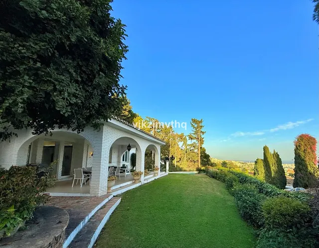 Chalet 6 habitaciones 637m² en venta - Centro — 30