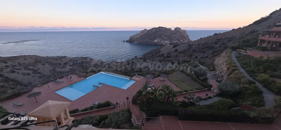 Espectacular Apartamento de Lujo en Primera Línea con Vistas al Mar en la exclusiva Urbanización Isla del Fraile Águilas