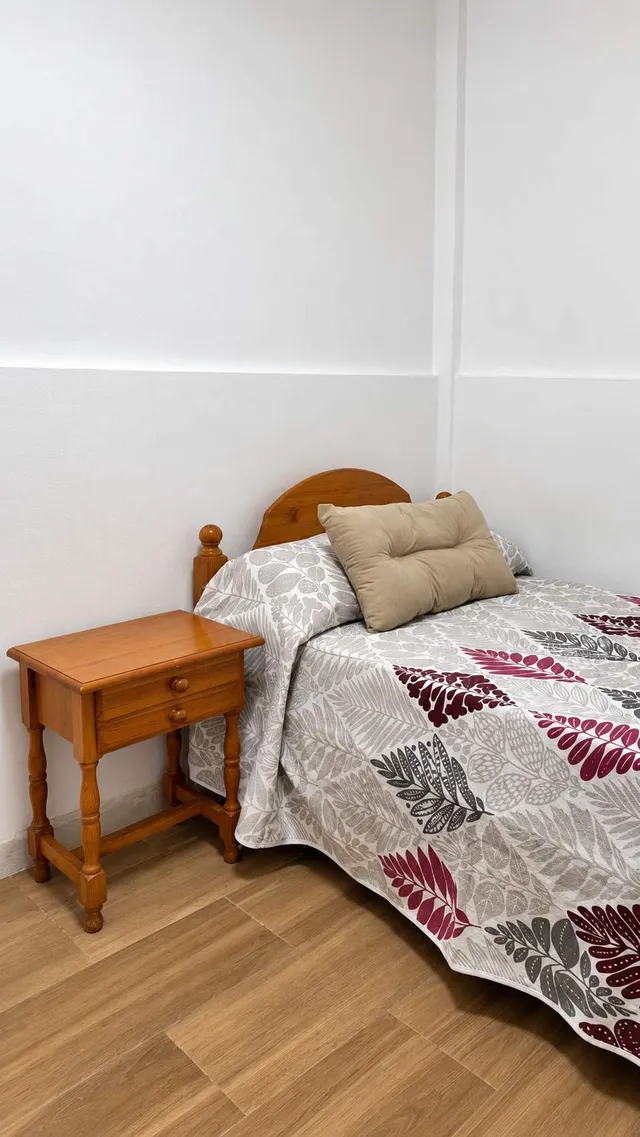 Oportunidad Única en Primera Línea de Playa Lisa: Encantador Apartamento Reformado — 6