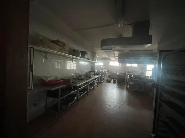 SALÓN DE  BODAS Y RESTAURANTE EN VENTA — 10