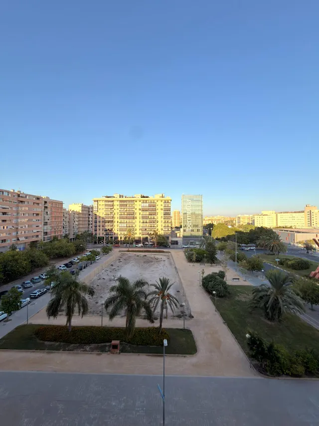 Estupendo piso para entrar a vivir. Zona Benisaudet. — 36