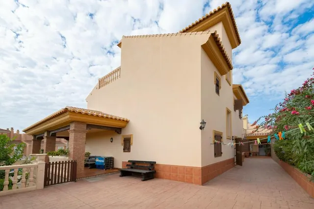 DOS CHALETS  A 100 METROS DE LA PLAYA, RINCON DE LA VICTORIA — 9