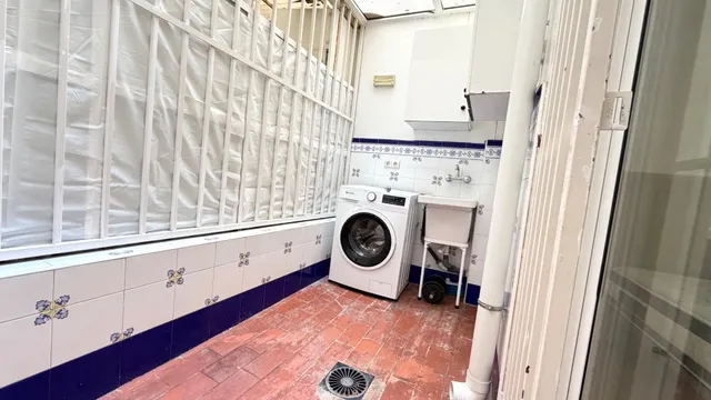 APARTAMENTO JUNTO A LA PLAZA CIRCULAR — 24