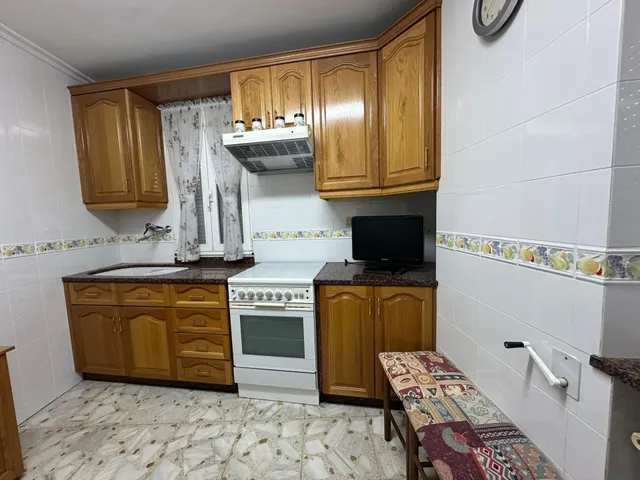 Casa en Toreno con Terreno: Amplia Propiedad de 3 habitaciones — 10