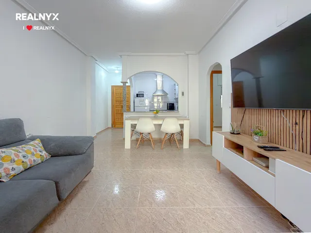 Encantador apartamento tipo bungalow con amplia terraza y licencia turística + Piscina comunitaria + Amplio patio — 10