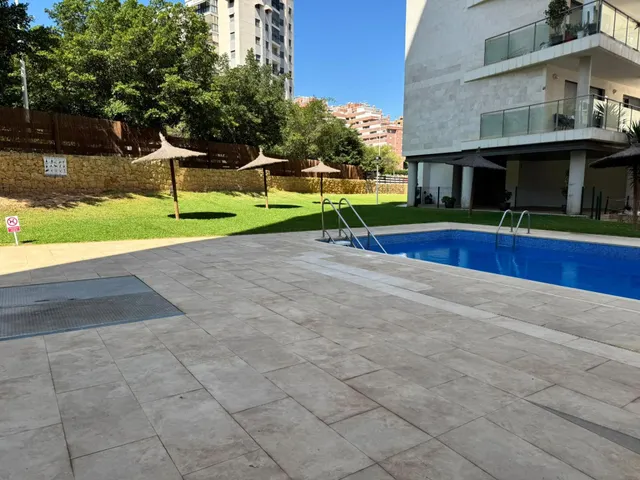 Piso de esquina en planta alta con terraza, garaje y trastero en La Cala de Villajoyosa — 19
