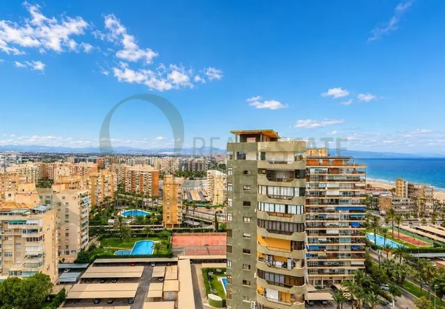 Ático en Playa de San Juan con vistas despejadas y cerca del - foto 4