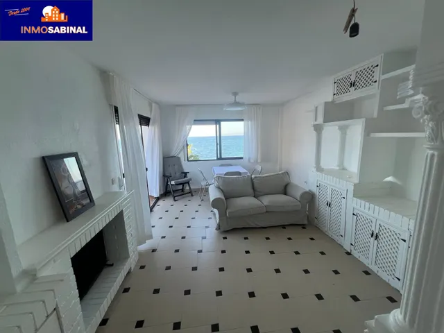 Impresionante Piso en Primera Línea de Playa en La Romanilla, Roquetas de Mar por €310.000 — 8