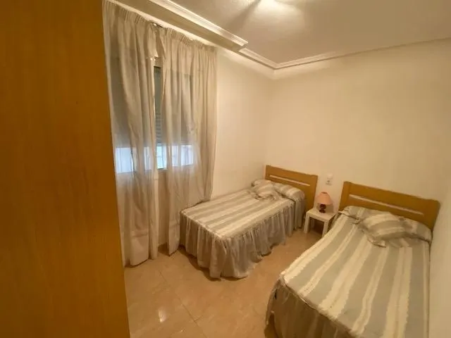 Piso en pleno centro, 2 dormitorios con orientación Este. — 7