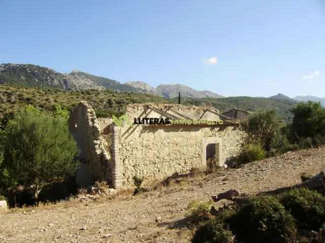 Fantástica finca para restaurar con vistas increíbles — 9