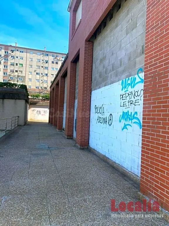 Local diáfano de 600 m² en Santander, Cantabria. - foto 3
