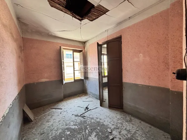 Casa en Almoines a reformar a su gusto en parcela de 242 m2 , en chaflán con patio. — 39