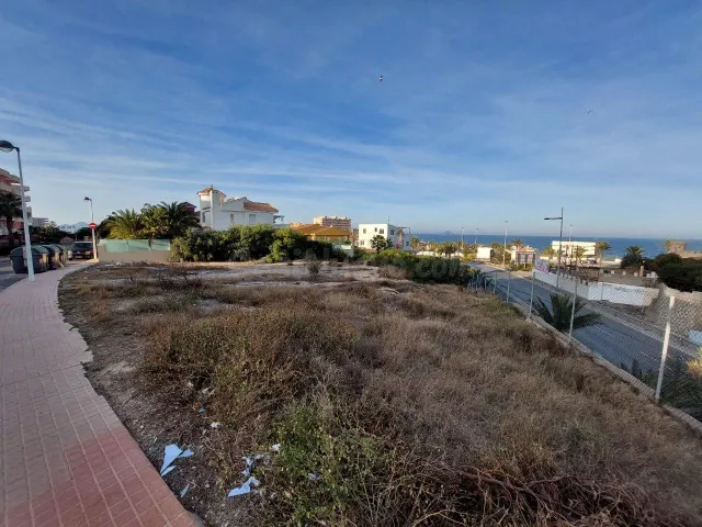 Espectacular terreno en venta en La Manga del Mar Menor