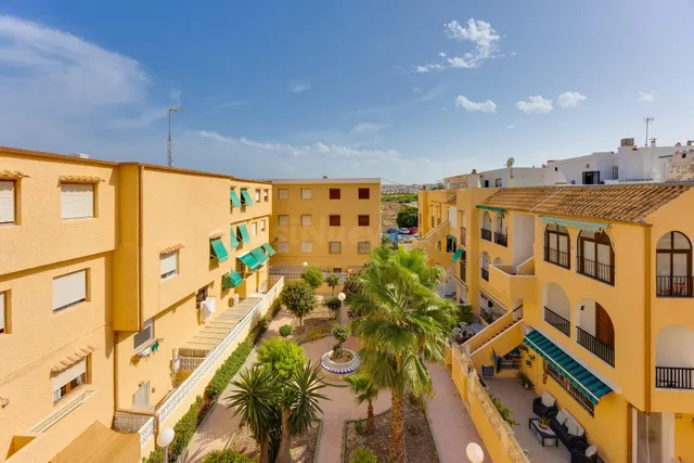 Ático dúplex de 2 dormitorios con gran solárium privado a 100 m de la playa de La Mata — 22