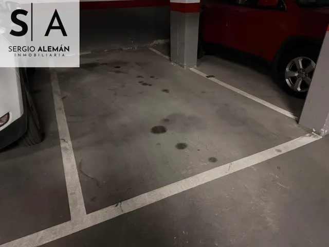 APARTAMENTO CON GARAJE Y PISCINA — 10