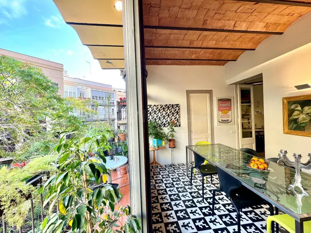 Piso 5 habitaciones 157m² en venta - Ajuntament - foto 2