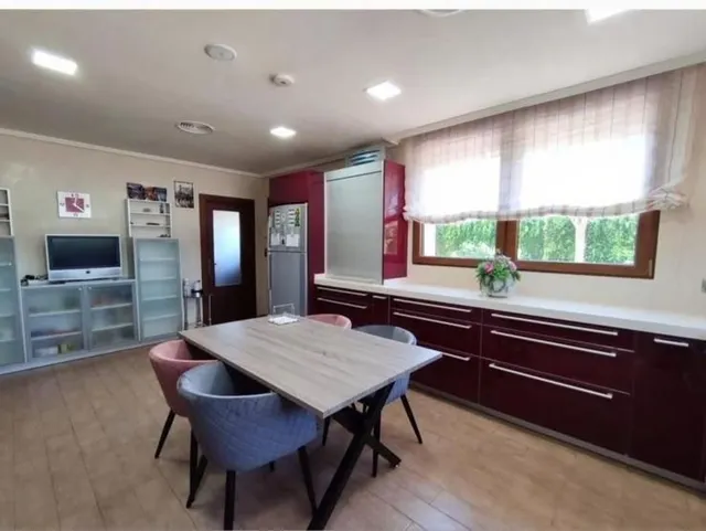 Casa 5 habitaciones 669m² en venta - Pedanías Oeste — 10