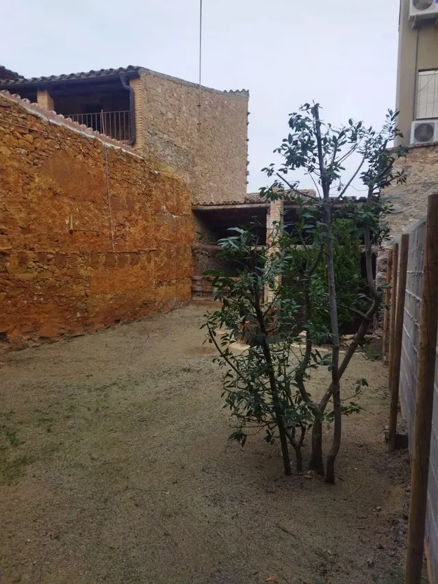Solar urbano vallado con luz, agua y alcantarillado por 250 Eur — 8