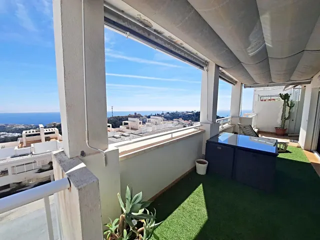 Benalmádena Pueblo - Espectacular Atico Duplex 2 Dormitorios, Vistas al Mar, Solarium, Garaje y Trastero — 16