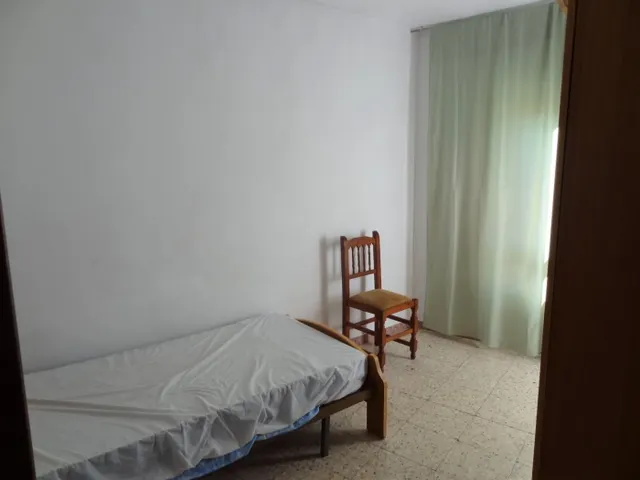 ESTUPENDO PISO DE ESTUDIANTES. — 6