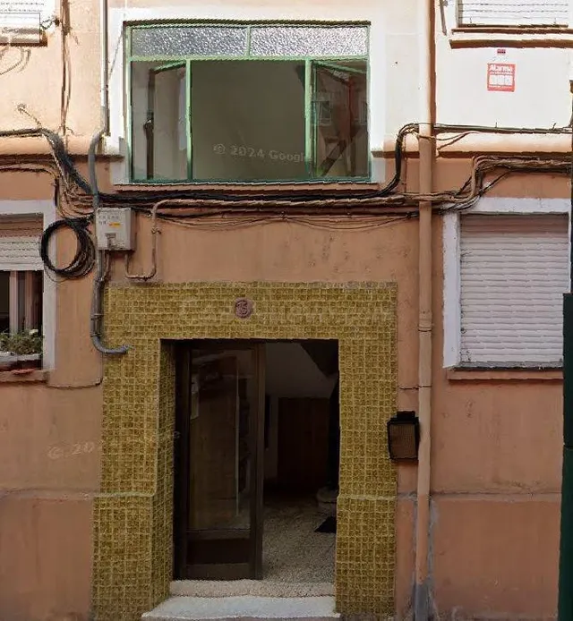 SE VENDE inmueble ALQUILADO en Torrelavega