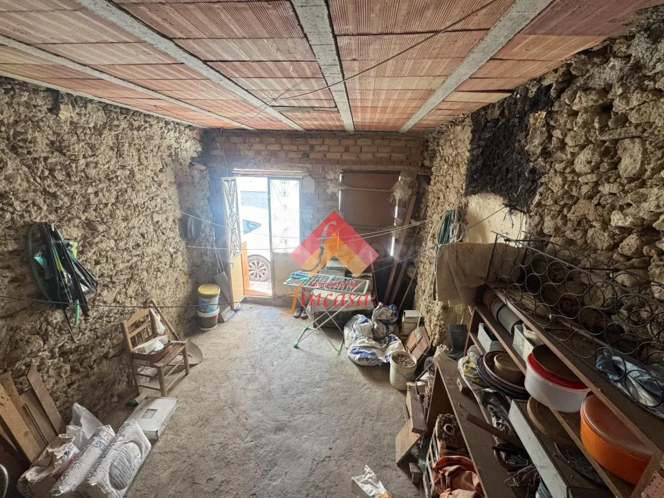 CASA PARA REFORMAR EN ARRIATE