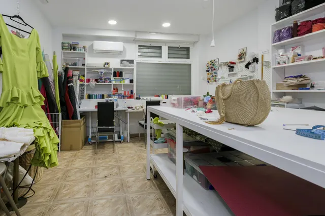 Local comercial en una ubicación estupenda! — 12