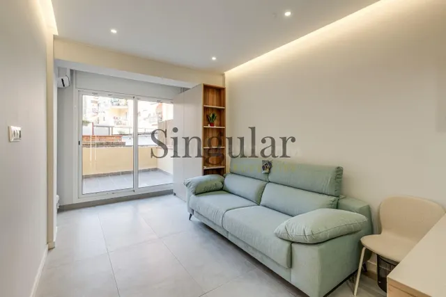 ¡JOYA EN POBLE-SEC! Loft de 32m2 totalmente reformado con terraza, a 1 minuto de Paral·lel y Sala Apolo — 3