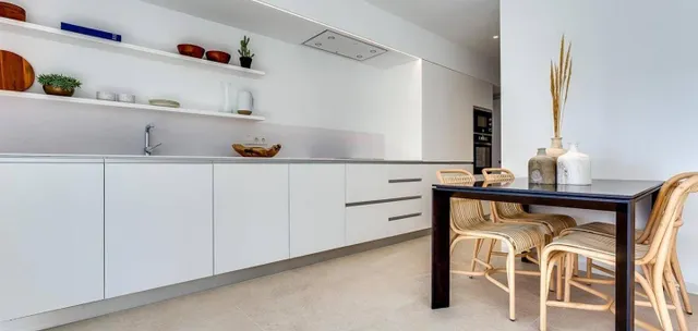 FANTASTICO BUNGALOW FRENTE A LA LAGUNA ROSA EN TORREVIEJA A ESTRENAR — 6