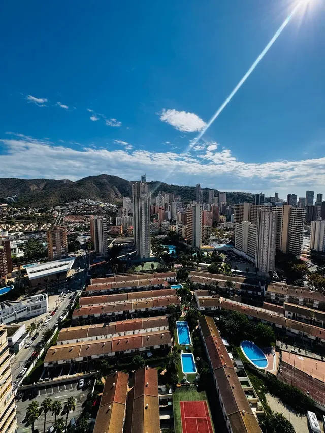 Piso de 3 habitaciones con vistas increíbles cerca de la playa de Levante Benidorm! www.euroloix.com — 33