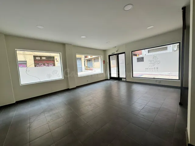Local comercial 60m² en alquiler - Garrido Norte - foto 4
